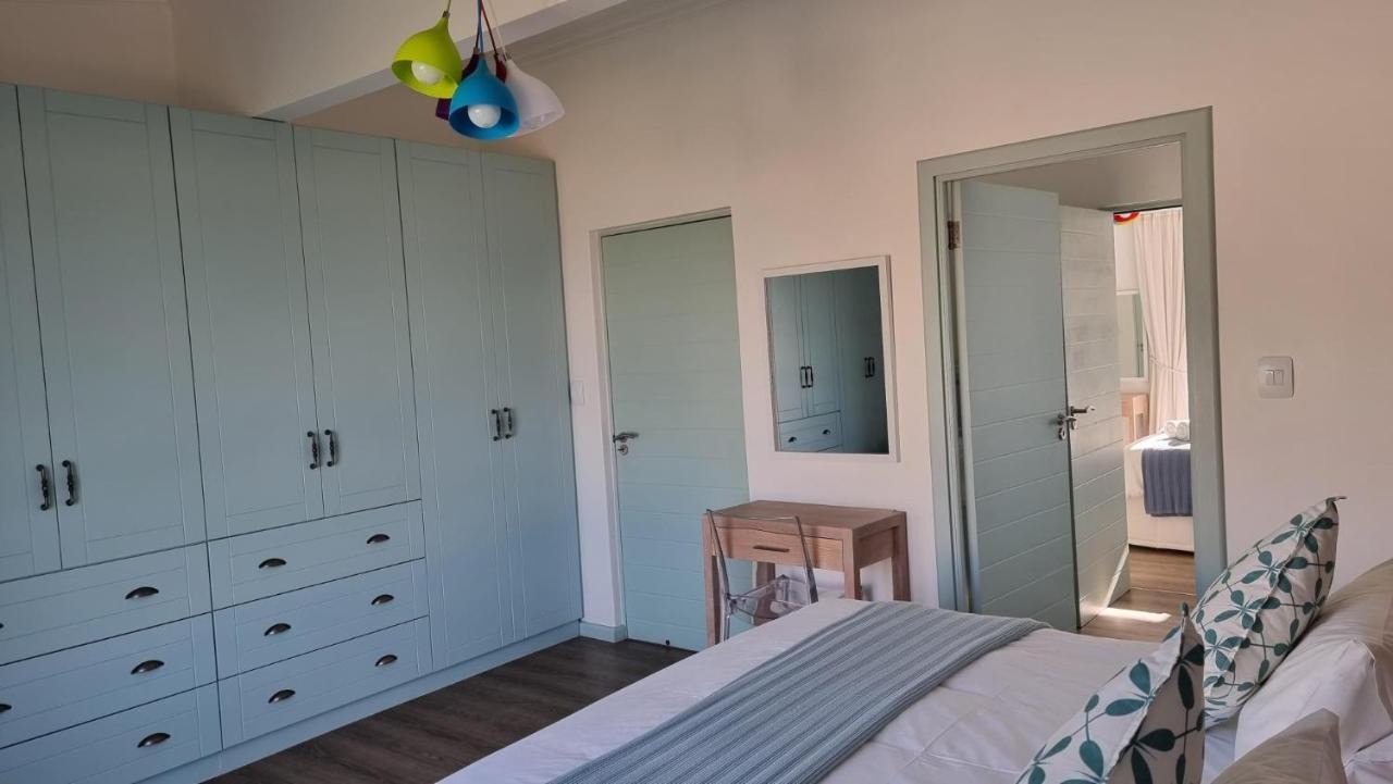 Beautiful Cottage Fantastic Beach ออยสเตอร์เบย์ ภายนอก รูปภาพ