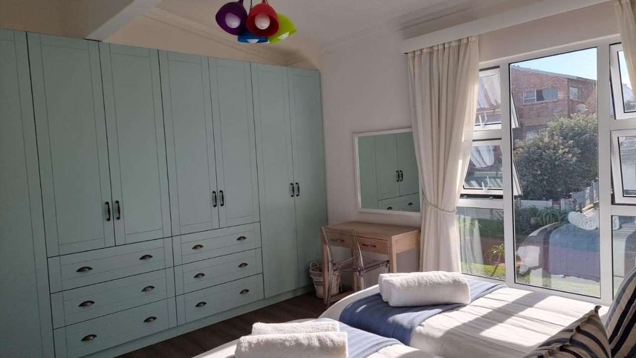 Beautiful Cottage Fantastic Beach ออยสเตอร์เบย์ ภายนอก รูปภาพ
