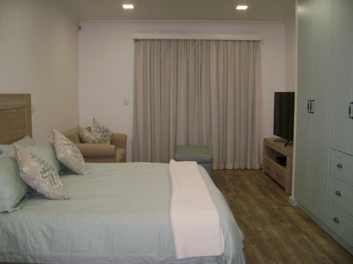 Beautiful Cottage Fantastic Beach ออยสเตอร์เบย์ ภายนอก รูปภาพ